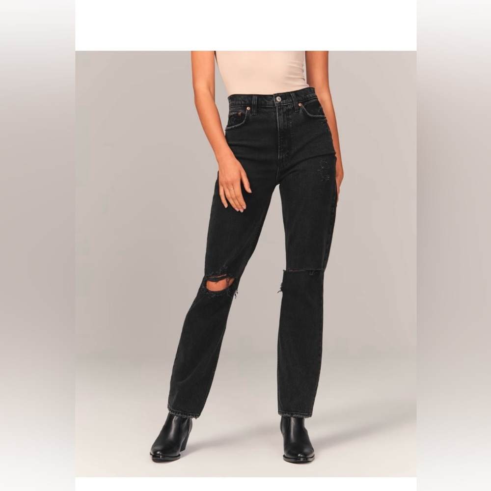 NWT Abercrombie ultra high rise 90s straight jean 6 long